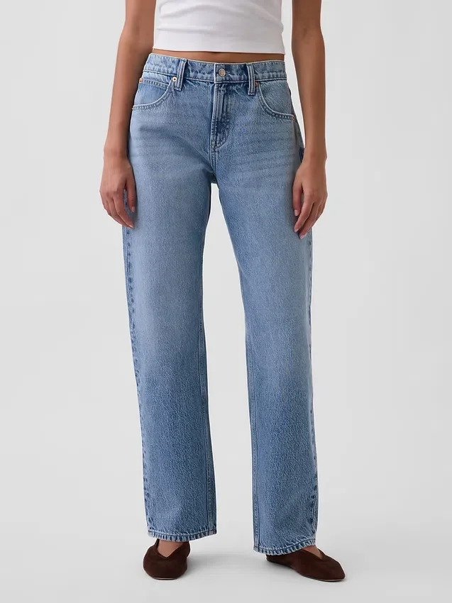 Rechte, taps toelopende jeans met middelhoge taille