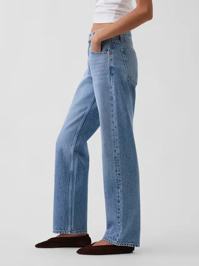 Rechte, taps toelopende jeans met middelhoge taille