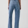 Rechte, taps toelopende jeans met middelhoge taille