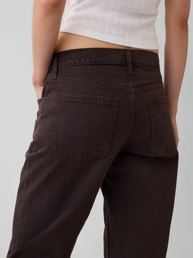 Rechte, taps toelopende jeans met middelhoge taille