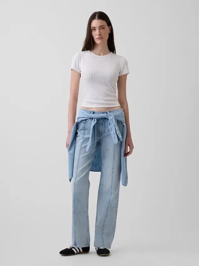 Relaxed straight jeans met middelhoge taille en naden