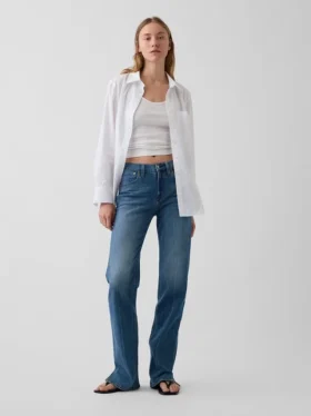 Relaxte rechte Jeans met middelhoge taille en gespleten zoom