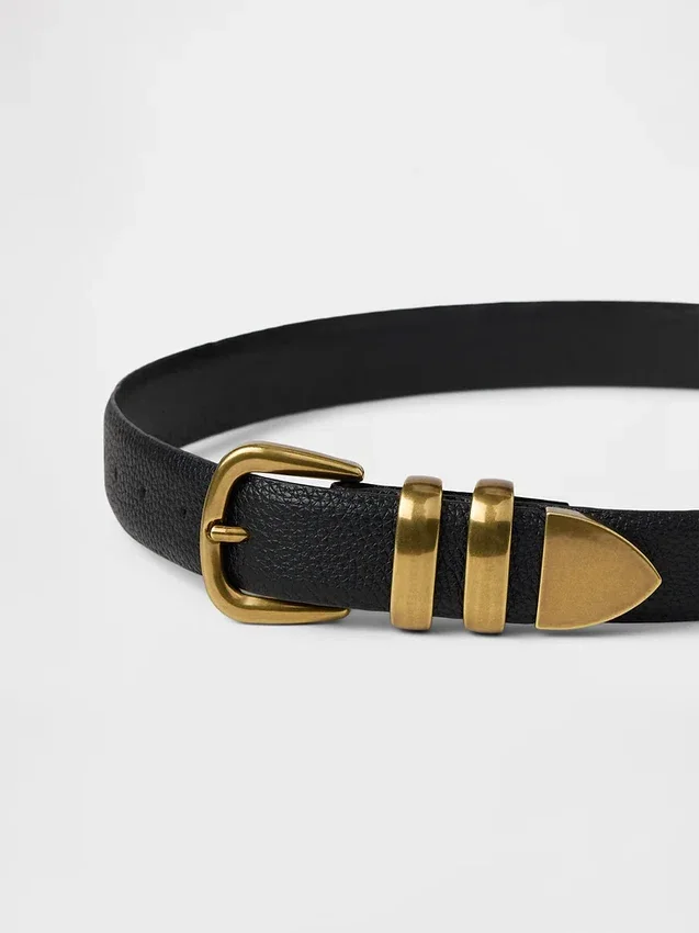 Riem van leer met korrelpatroon