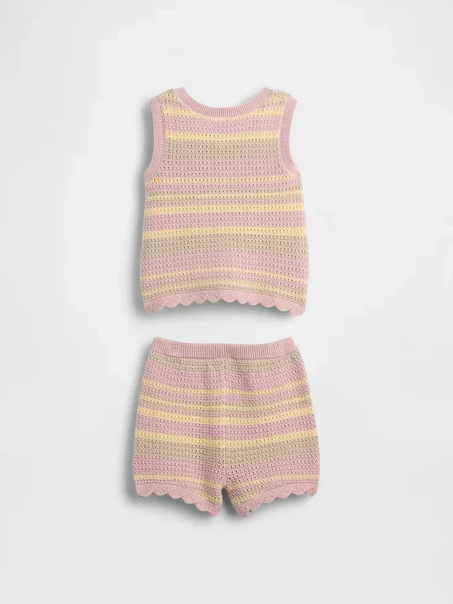 Set met gehaakt gestreept vestje voor baby’s