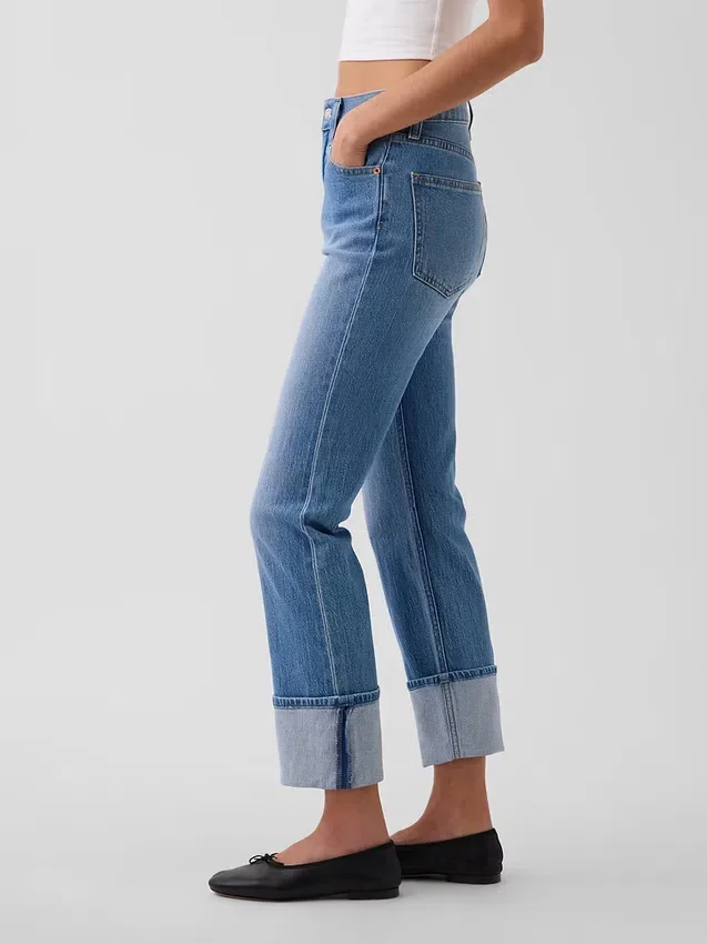 Slim straight jeans met hoge taille en omgeslagen boorden in jaren '90-stijl
