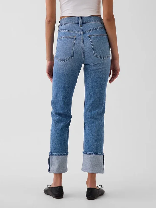 Slim straight jeans met hoge taille en omgeslagen boorden in jaren '90-stijl
