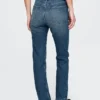 Slim straight-jeans met hoge taille en riemen uit de jaren ’90
