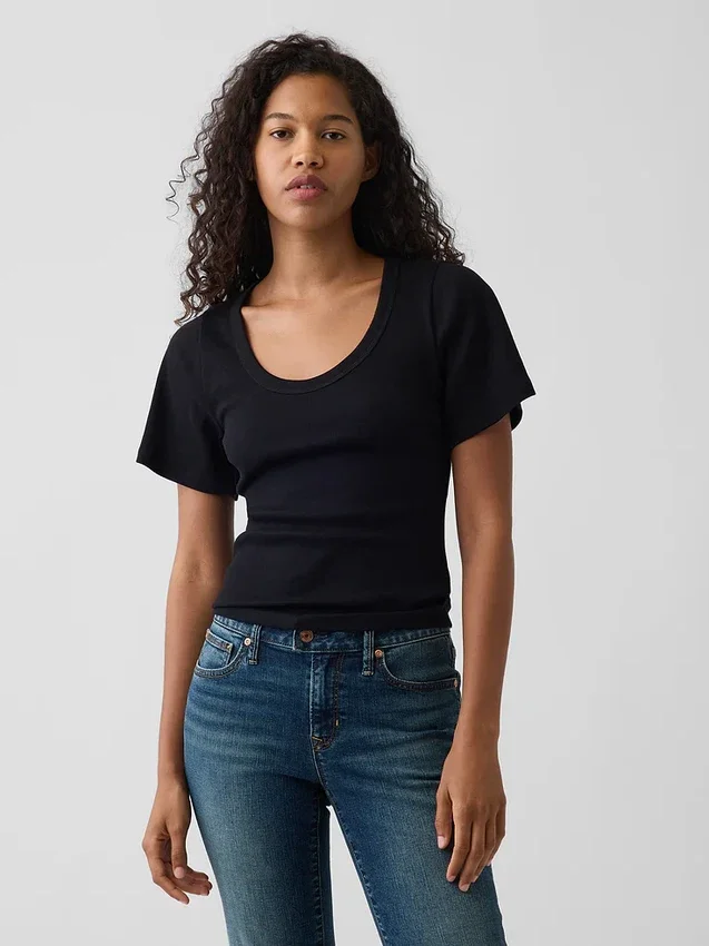 T-shirt met geribde ronde hals