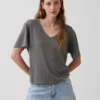 T-shirt met V-hals van linnenmix in relaxte pasvorm