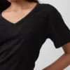 T-shirt met V-hals van linnenmix in relaxte pasvorm