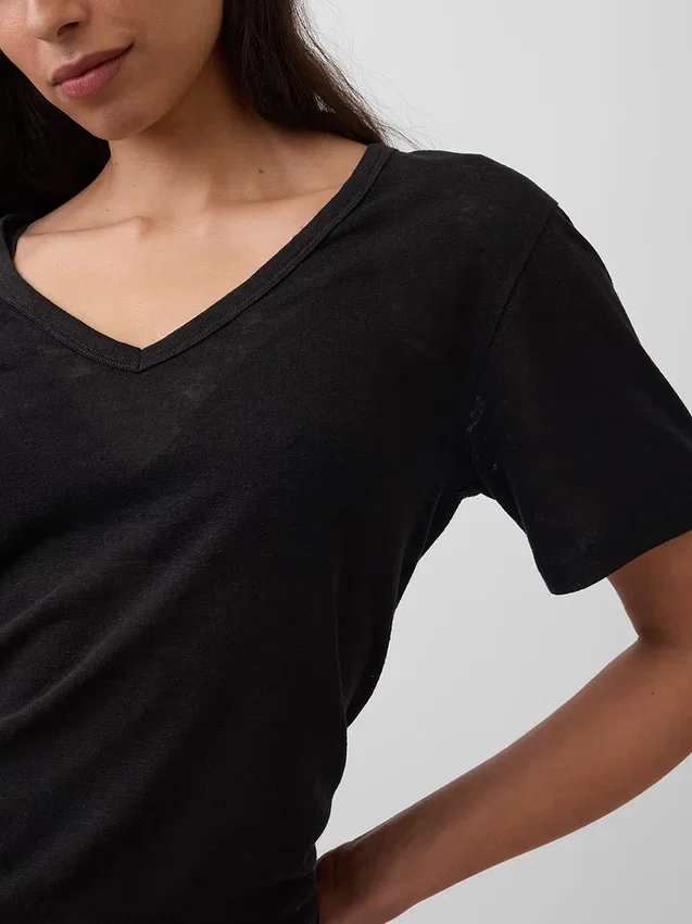T-shirt met V-hals van linnenmix in relaxte pasvorm