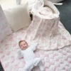 The Gilded Bird: bamboe babydeken met lente-toile-motief