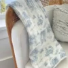 The Gilded Bird: bamboe babydeken met lente-toile-motief