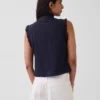 Top met knoopsluiting, plooitjes en kanten rand