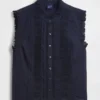 Top met knoopsluiting, plooitjes en kanten rand