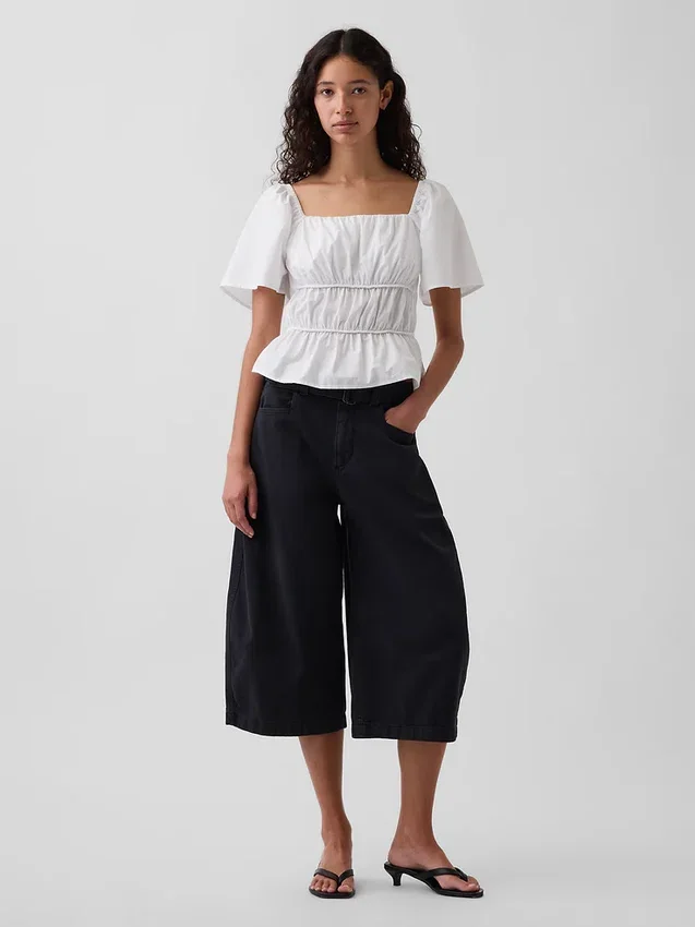 Top met peplum en vierkante hals