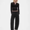Twill-broek met middelhoge taille en wijde pijpen