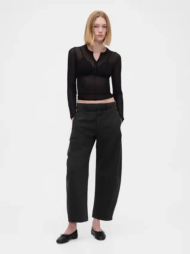 Twill-broek met middelhoge taille en wijde pijpen