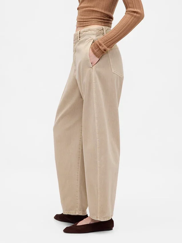 Twill-broek met middelhoge taille en wijde pijpen