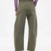 Twill-broek met middelhoge taille en wijde pijpen
