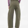 Twill-broek met middelhoge taille en wijde pijpen