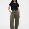 Twill-broek met middelhoge taille en wijde pijpen