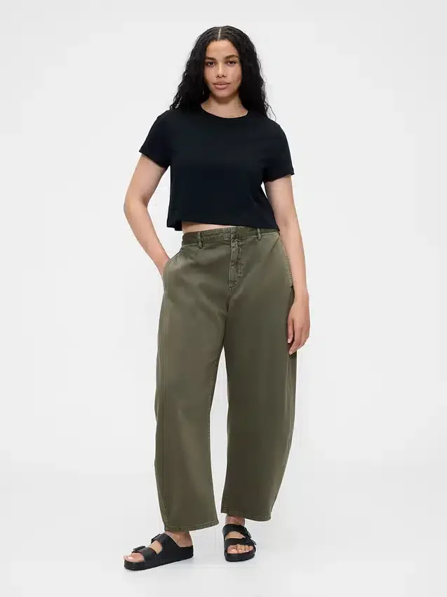 Twill-broek met middelhoge taille en wijde pijpen
