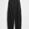 Twill-broek met middelhoge taille en wijde pijpen