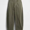 Twill-broek met middelhoge taille en wijde pijpen