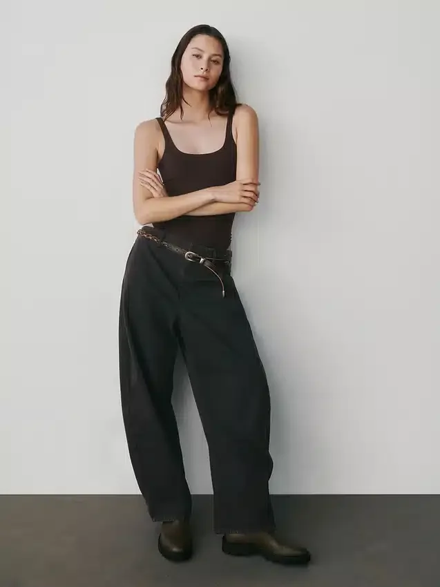 Twill-broek met middelhoge taille en wijde pijpen