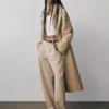 Twill-broek met middelhoge taille en wijde pijpen