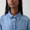 Ultrazacht denim overmaats overhemd met gerimpelde mouwen