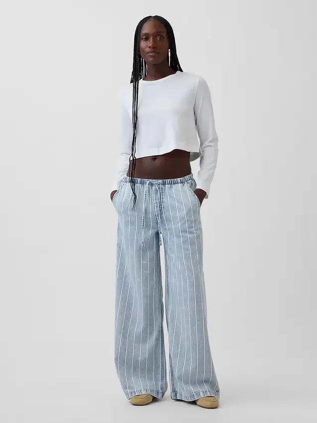 Ultrazachte, ruimvallende Jeans met middelhoge taille