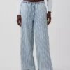 Ultrazachte, ruimvallende Jeans met middelhoge taille