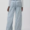 Ultrazachte, ruimvallende Jeans met middelhoge taille