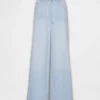 Ultrazachte, ruimvallende Jeans met middelhoge taille