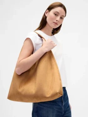 Vegan suède slouchy draagtas