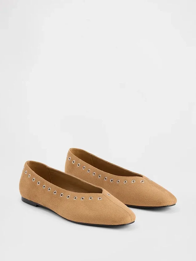 Veganistische suède ballerina’s