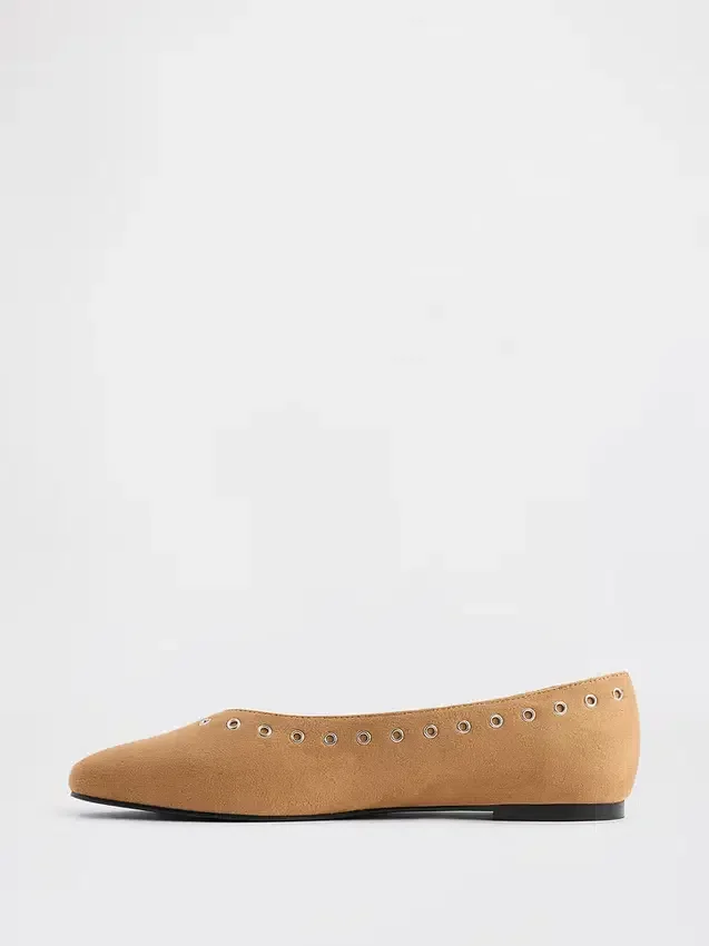 Veganistische suède ballerina’s