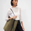 Veganistische suède bucketbag
