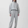Vintagesoft oversized pullover met halve rits en wigvormige hals