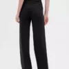 Wijd uitlopende broek met hoge taille van dubbel gebreid