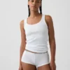 Zachtste biologische stretchkatoenen shorty met logo