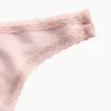 Zachtste biologische stretchkatoenen string met kanten rand