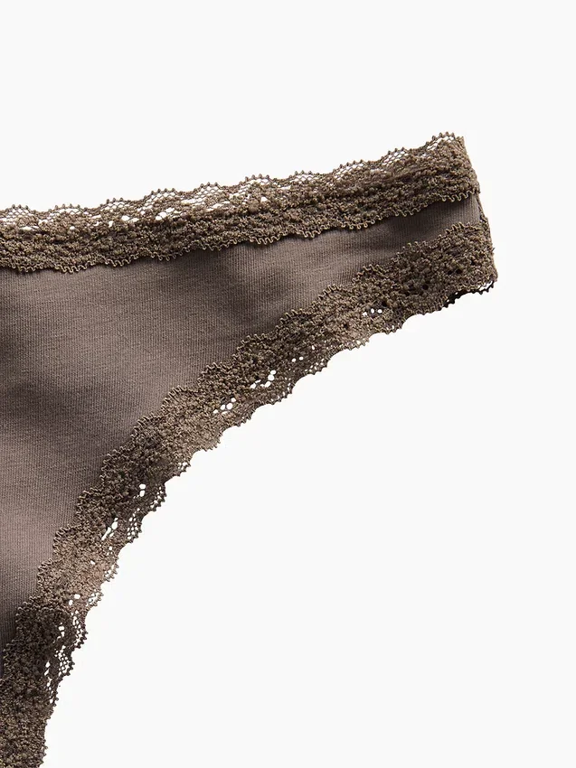 Zachtste biologische stretchkatoenen string met kanten rand